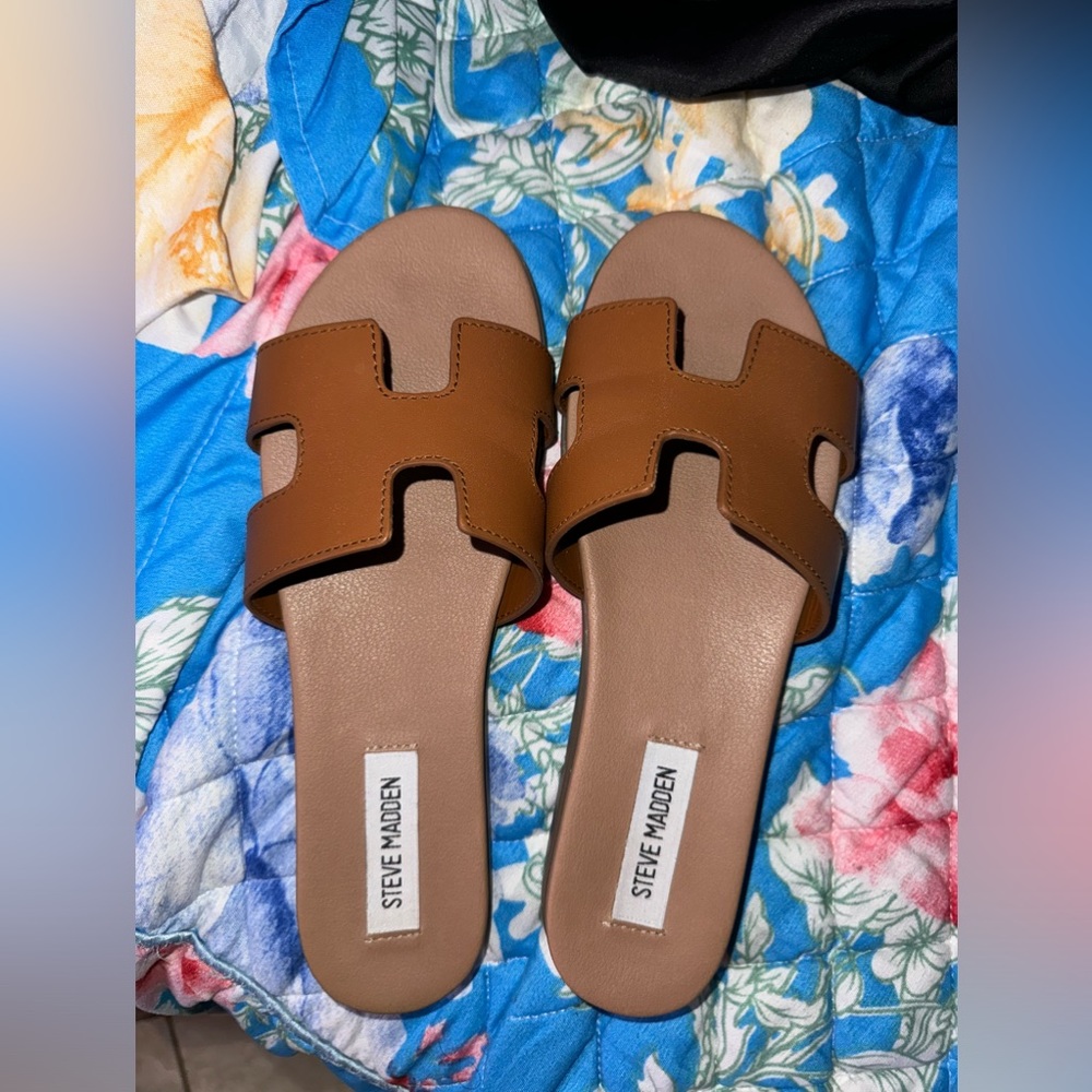 STEVE MADDEN MAYVEN SANDALS SIZE 9.5